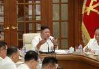 Kim Jong Un họp Bộ Chính trị, lệnh tăng cường chặn Covid-19