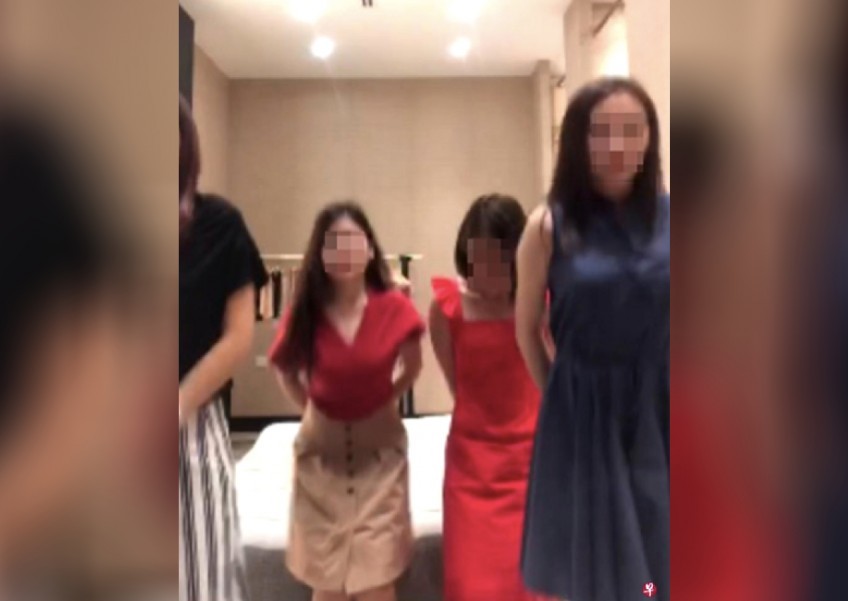 Tăng cân, quên đậy nắp bút bị công ty... phạt