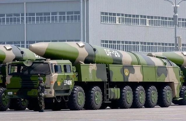 Trung Quốc phóng tên lửa đạn đạo ra Biển Đông