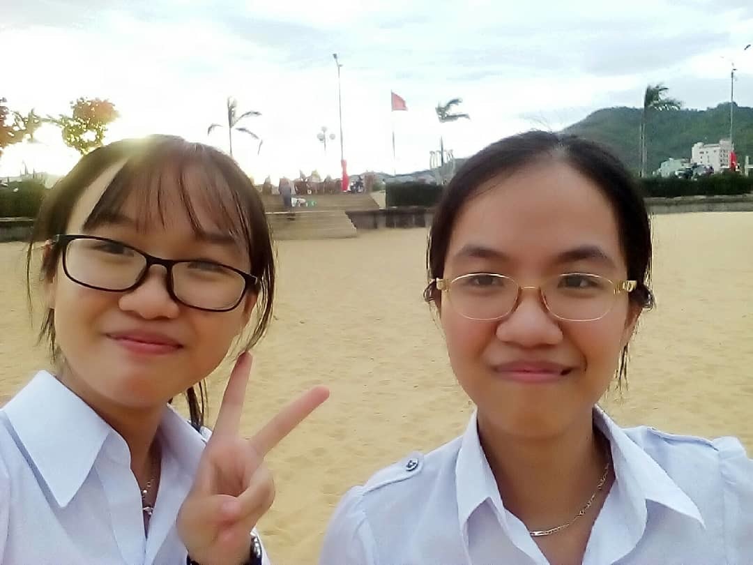 Hai chị em sinh đôi dẫn đầu kỳ thi tốt nghiệp THPT tỉnh Bình Định