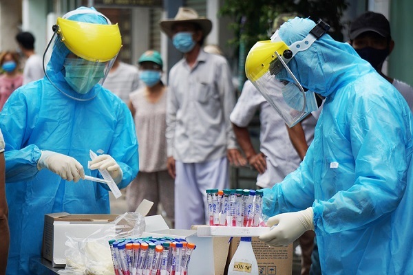 Nữ hộ lý tái dương tính nCoV có kết quả xét nghiệm âm tính