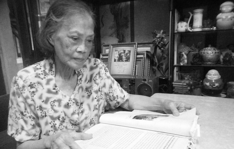 Người phụ nữ kéo cờ trong ngày Quốc khánh 2/9/1945 qua đời