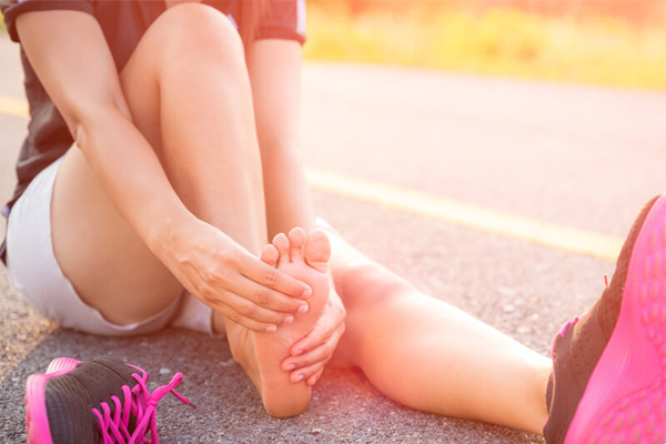 Nhìn bàn chân, bắt bệnh ẩn giấu trong người