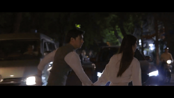 'Tình yêu và tham vọng' tập 52, Linh nắm tay Minh chạy trốn