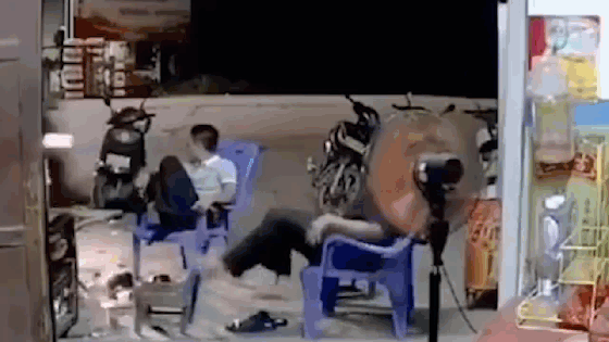 Clip phản ứng cực nhanh của chủ nhà 2 lần bị trộm xe nóng nhất MXH