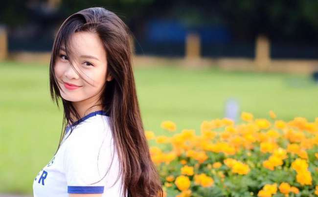 BTV bị hành 'tơi tả' vì mặt trẻ con, muốn 'độn thổ' vì hấp tấp khi lên sóng