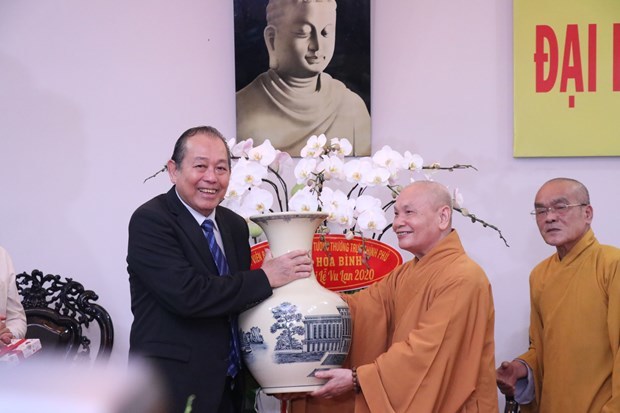 Government leader extends greetings to Buddhist dignitaries on major festival