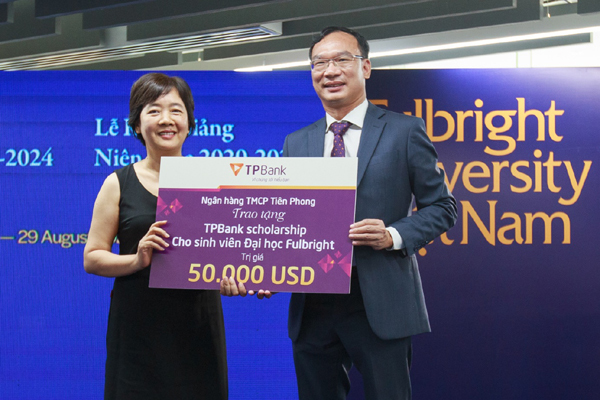 TPBank trao học bổng 50.000 USD cho sinh viên ĐH Fulbright Việt Nam