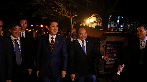 Vị 'quốc khách' và bức thư của Thủ tướng Abe gửi Đại sứ Việt Nam