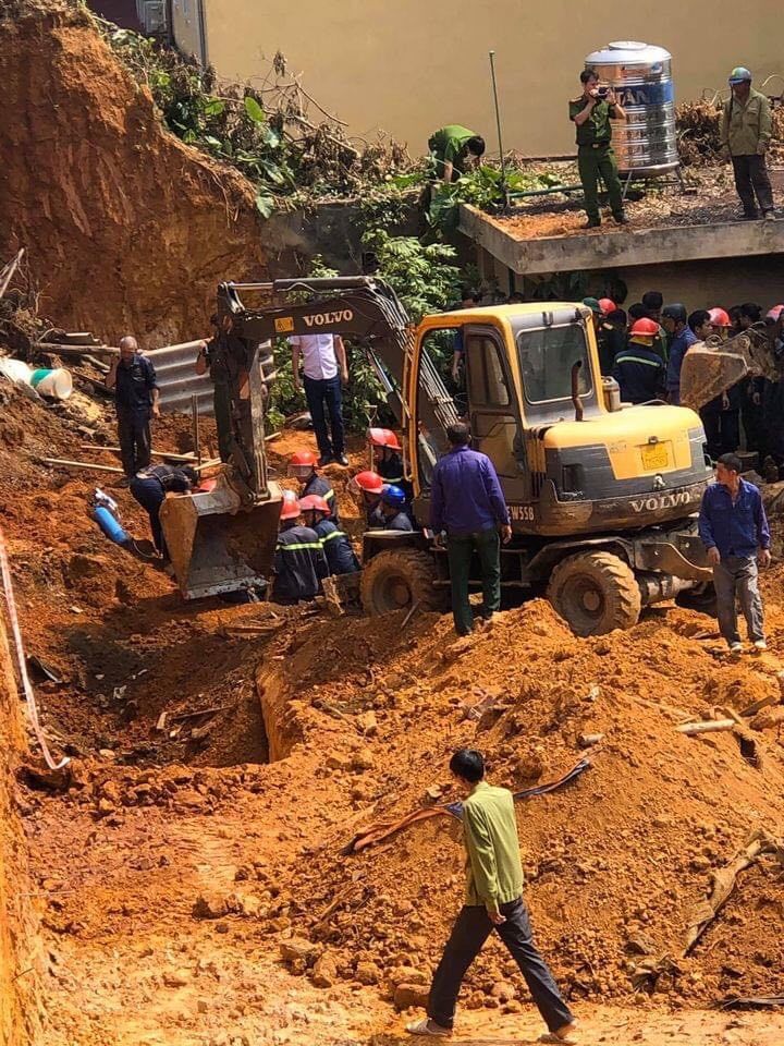 ѕậρ công trình ở Phú Thọ, ít nhất 4 người chết, nhiều người bị thương