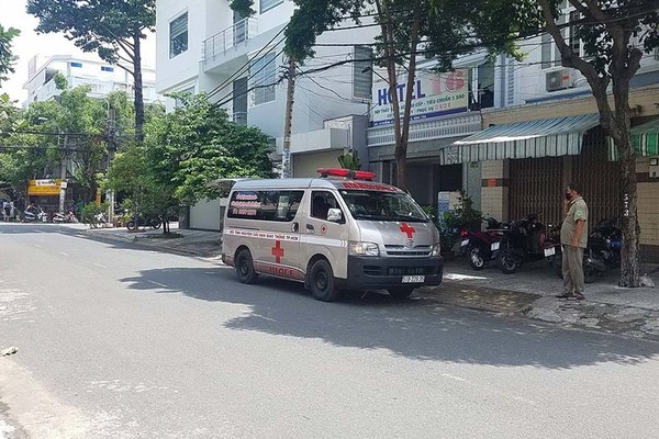 Hai người đàn ông chết trong nhà nghỉ ở Sài Gòn