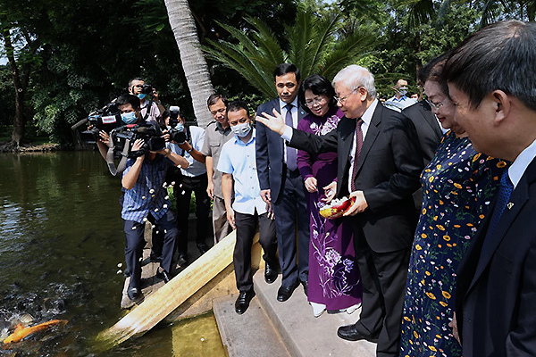 Lòng dân và thước đo giá trị của đảng cầm quyền