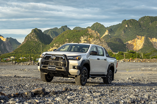 Toyota Hilux 2020 bản mới đã về Chỉ hơn 600 triệu đã có xe đi đầy đủ   YouTube