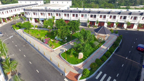 Mở bán 43 căn nhà phố Champaca Garden