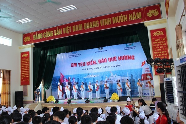 50 học sinh trường Trường THCS Nhật Quang tham gia cuộc thi ‘Em yêu biển, đảo quê hương”