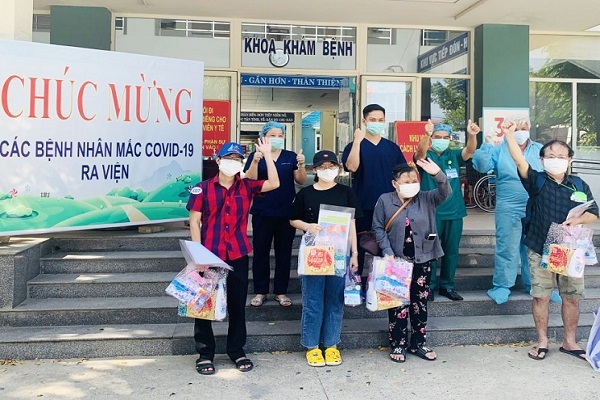 Phó chủ tịch phường ở Đà Nẵng cùng 7 ca mắc Covid-19 khỏi bệnh