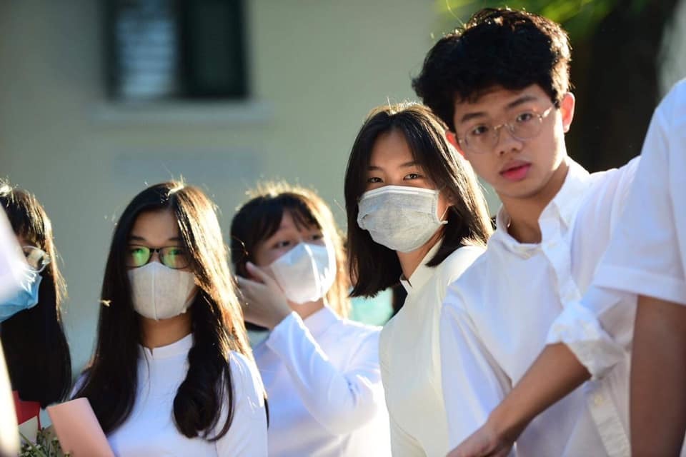 Phụ huynh tâm tư trước tin tiêm vắc xin cho trẻ 12 -17 tuổi