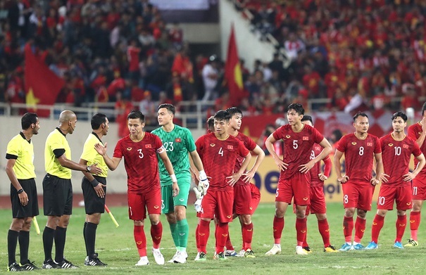 Tuyển Việt Nam long đong AFF Cup: Trong cái khó... ló cái hay