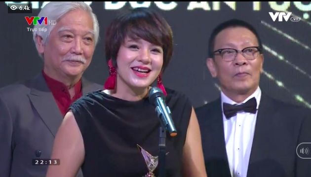 BTV Việt Hoàng nhận giải 'Dẫn chương trình ấn tượng' VTV Awards