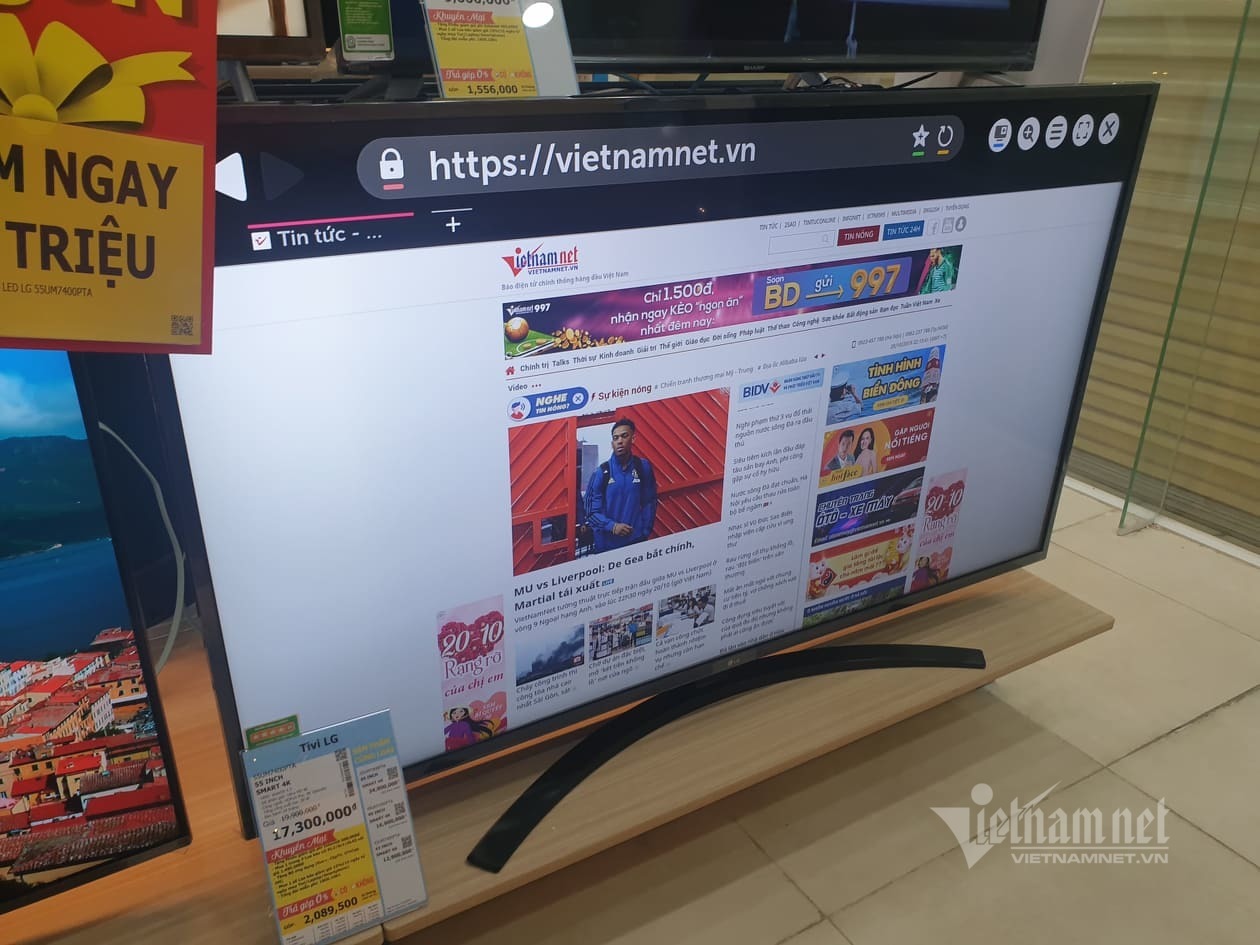 Giá TV tại Việt Nam đồng loạt giảm sốc tới 50%