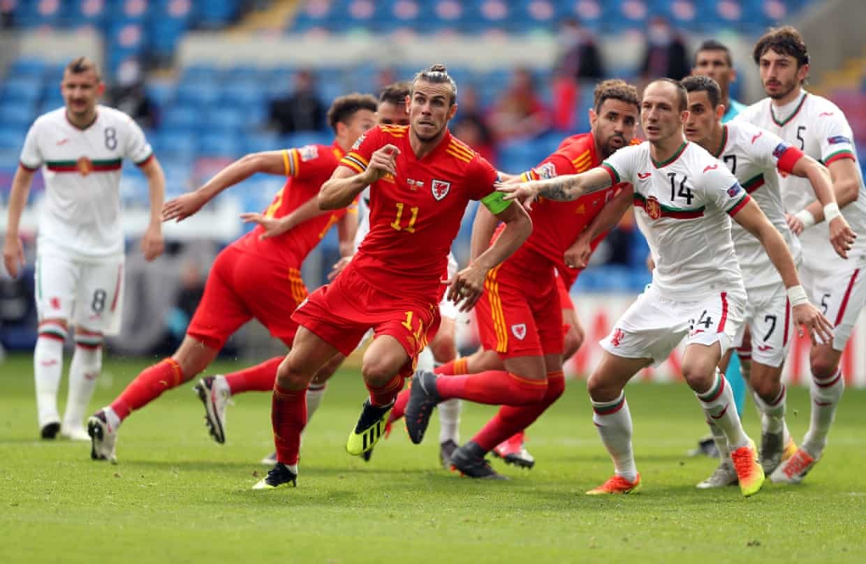 Bale mờ nhạt, xứ Wales bỏ tủi 3 điểm nhờ bàn thắng phút 94
