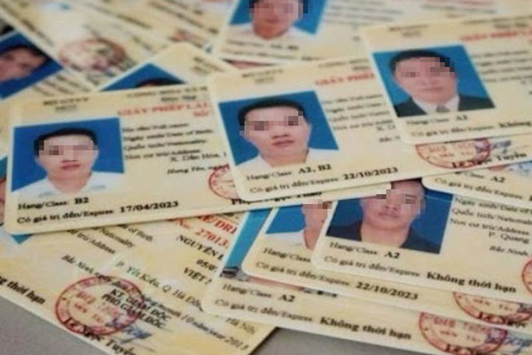 Thống nhất Bộ Công an phụ trách cấp, quản lý bằng lái xe
