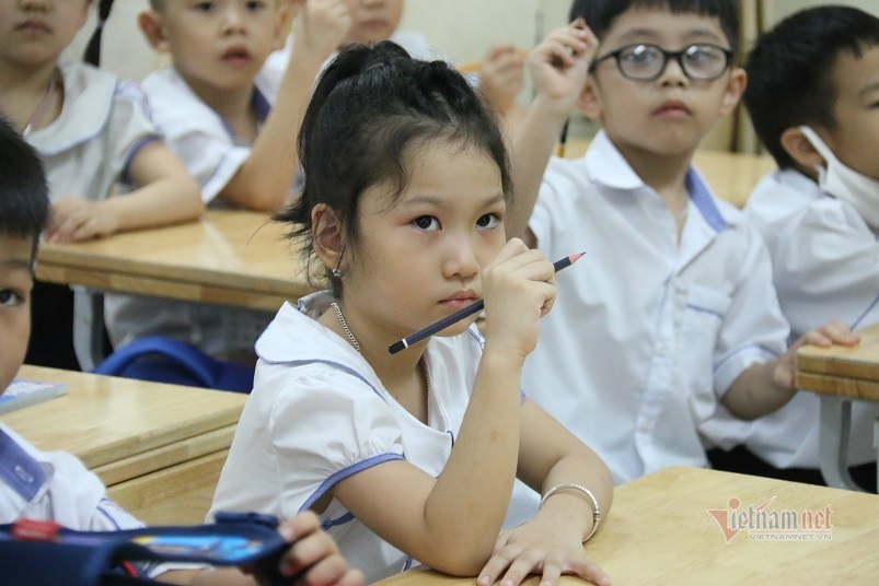 Phụ huynh 'hết hồn' với chương trình SGK lớp 1, các giáo viên nói gì?