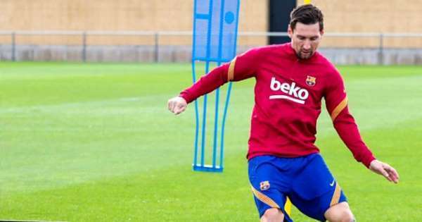 Koeman đưa Messi và Barca vào quy củ, cả đội khóc thét