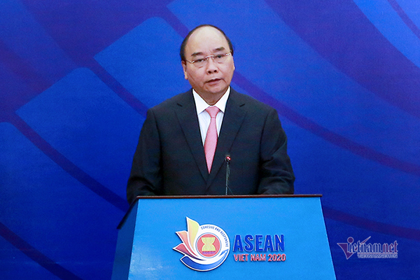 Thủ tướng: ASEAN ‘tay trong tay, ngẩng cao đầu’ tự tin tiến lên
