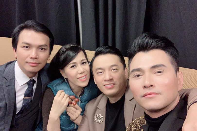 Cuộc sống bình yên của 'người tình sân khấu' Quang Lê trên đất Mỹ Cuộc sống kín tiếng 'người tình sân khấu của Quang Lê' Mai Thiên Vân