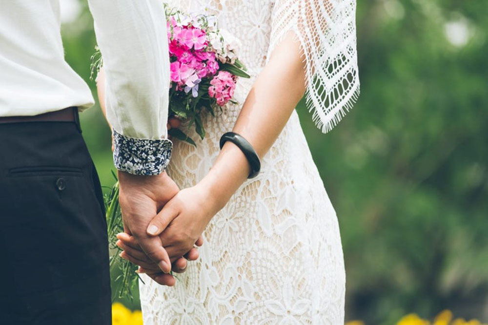 Nhận quả đắng vì nghĩ mẹ bạn trai thích phong bì 'dày'