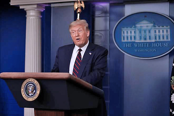 Ba ngày hoảng loạn, tín hiệu bất ngờ cho Donald Trump
