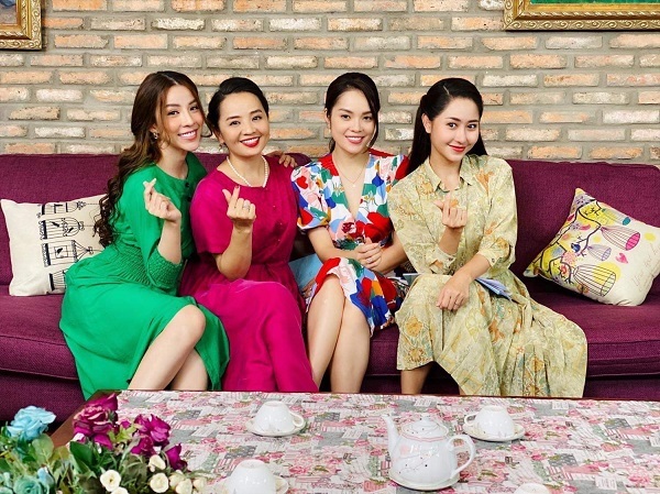 Diva Thanh Lam đẹp dịu dàng bên bạn trai bác sĩ