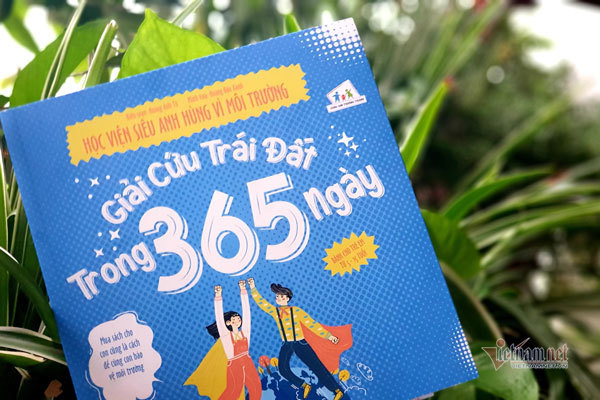 Ra mắt truyện tranh 'Giải cứu Trái đất trong 365 ngày'