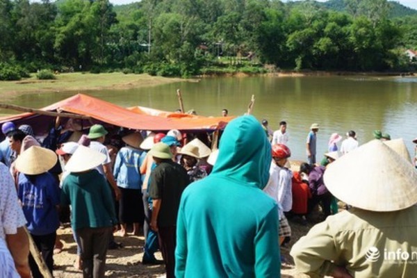 Đi tắm hồ, năm trẻ em miền Tây đuối nước thương tâm