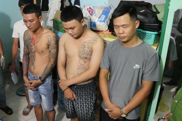 Điều hành đường dây cho vay nặng lãi hàng chục tỷ trong nhà nghỉ