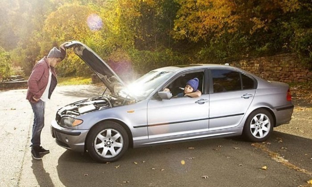Làm Gì Khi Xe Bị Chết Máy Giữa Đường? – Kinh Nghiệm Xử Lý Nhanh Gọn Từ Oto Daklak