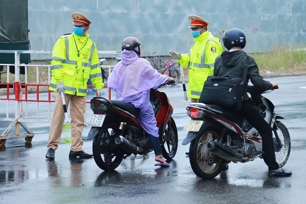 Dỡ bỏ tất cả các chốt kiểm soát người ra vào thành phố Đà Nẵng