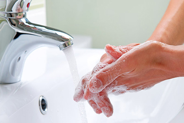 Thói quen rửa tay với xà phòng: Dễ mà khó