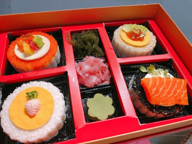 Độc đáo nhất mùa trung thu năm nay: Bánh trung thu sushi tiền triệu/hộp
