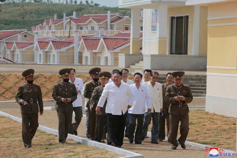 Kim Jong Un nức lời khen quân đội Triều Tiên