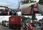 Kẹt xe kinh hoàng, nghìn xe container 'rồng rắn' đổ về cảng Cát Lái