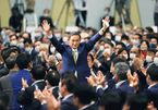Thủ tướng Nguyễn Xuân Phúc chúc mừng tân Thủ tướng Nhật Bản