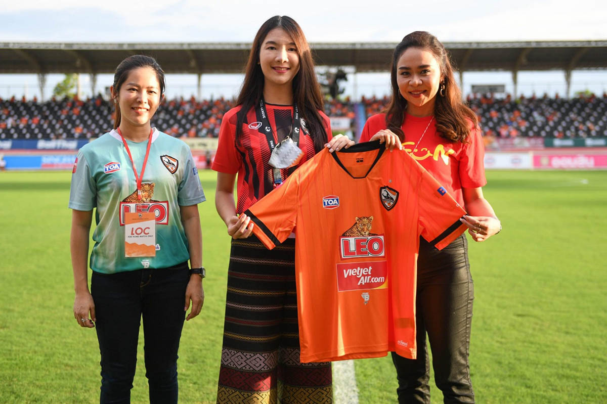 V-League bị người Thái 'móc túi', vì đâu nên nỗi