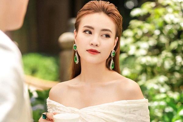 Ninh Dương Lan Ngọc: 'Người ta chê tôi lẳng lơ không bao giờ có chồng'