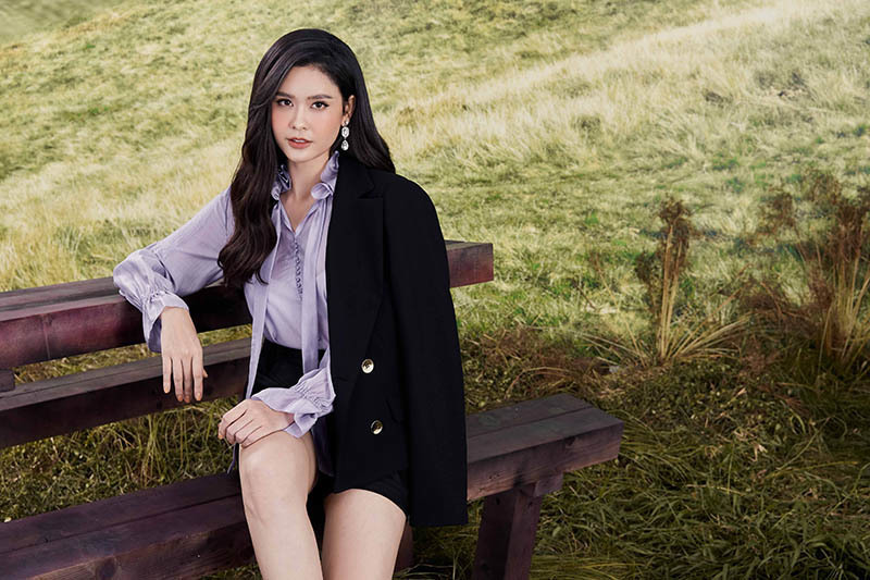 Trương Quỳnh Anh dịu dàng, nữ tính