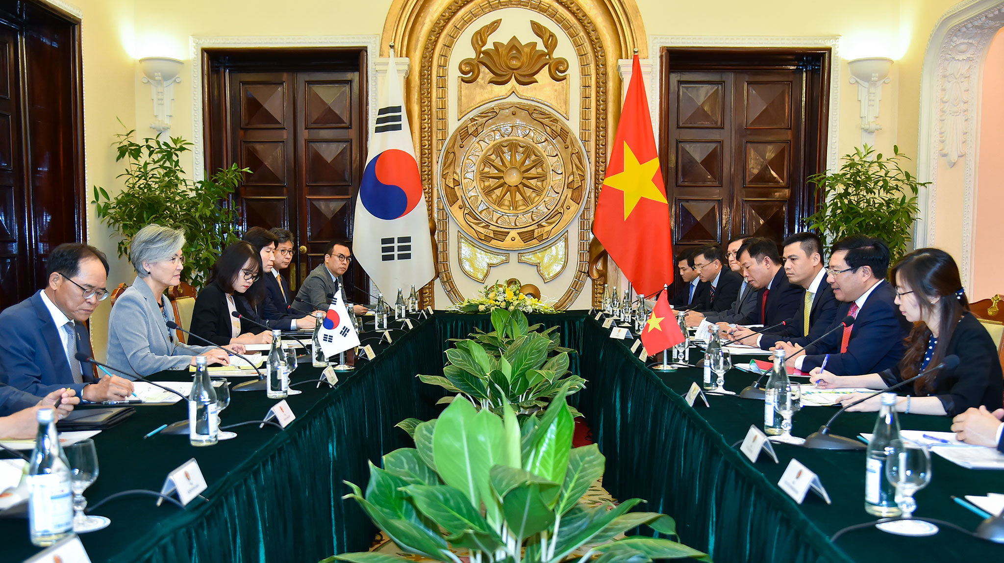 Bộ trưởng nước ngoài đầu tiên thăm Việt Nam kể từ khi bùng phát Covid-19