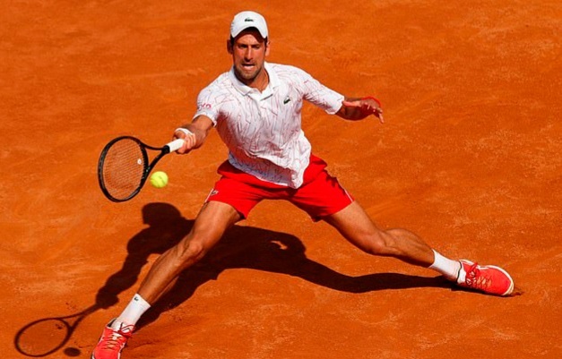 Djokovic chật vật vào tứ kết Rome Masters 2020