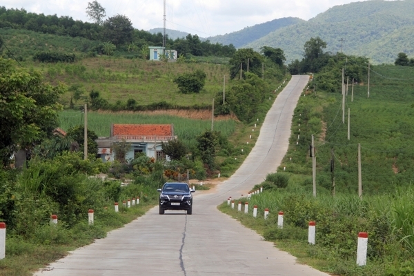 Xã đặc biệt khó khăn Cà Lúi đã có đường bê tông