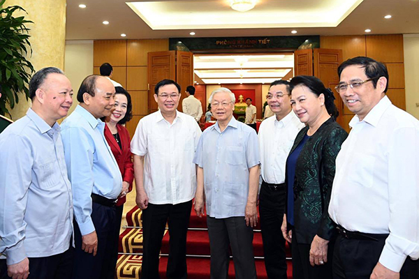 Bộ Chính trị cho ý kiến phương án nhân sự Hà Nội và 19 Đảng bộ khác